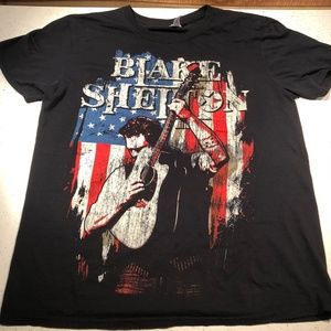 BLAKE SHELTON "Well Lit & Amplified" Concert Shirt